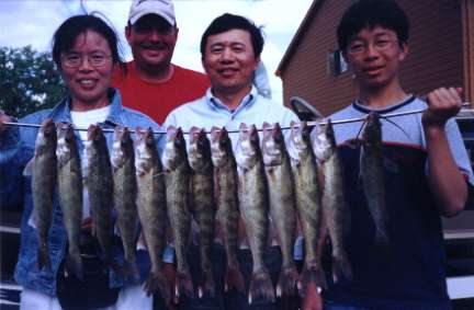 Lake Sharpe Walleyes  Pierre S.D. 2003